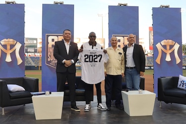 Roberto Kelly extiende su contrato hasta 2027 con los Sultanes de Monterrey, México