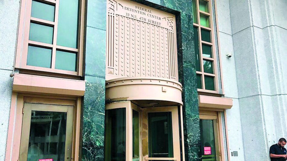 Ricardo Martinelli: un expresidente en un hostal federal