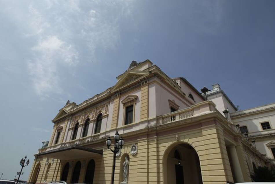 Teatro Nacional es cerrado indefinidamente