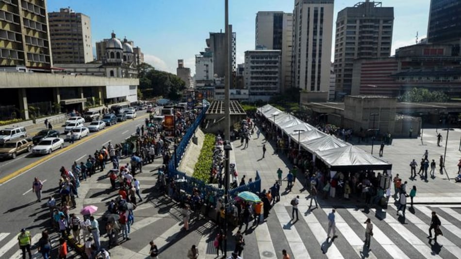 Protestas y saqueos en varias ciudades de Venezuela por falta de billetes