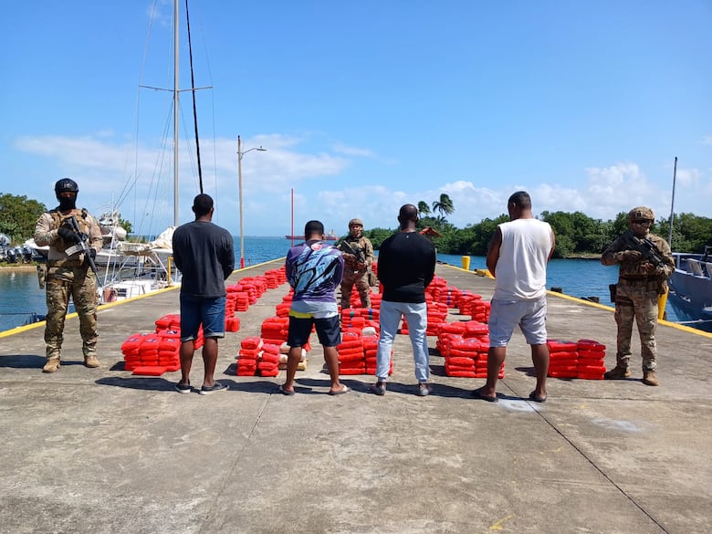Senan decomisa dos toneladas de drogas y detiene a cuatro personas