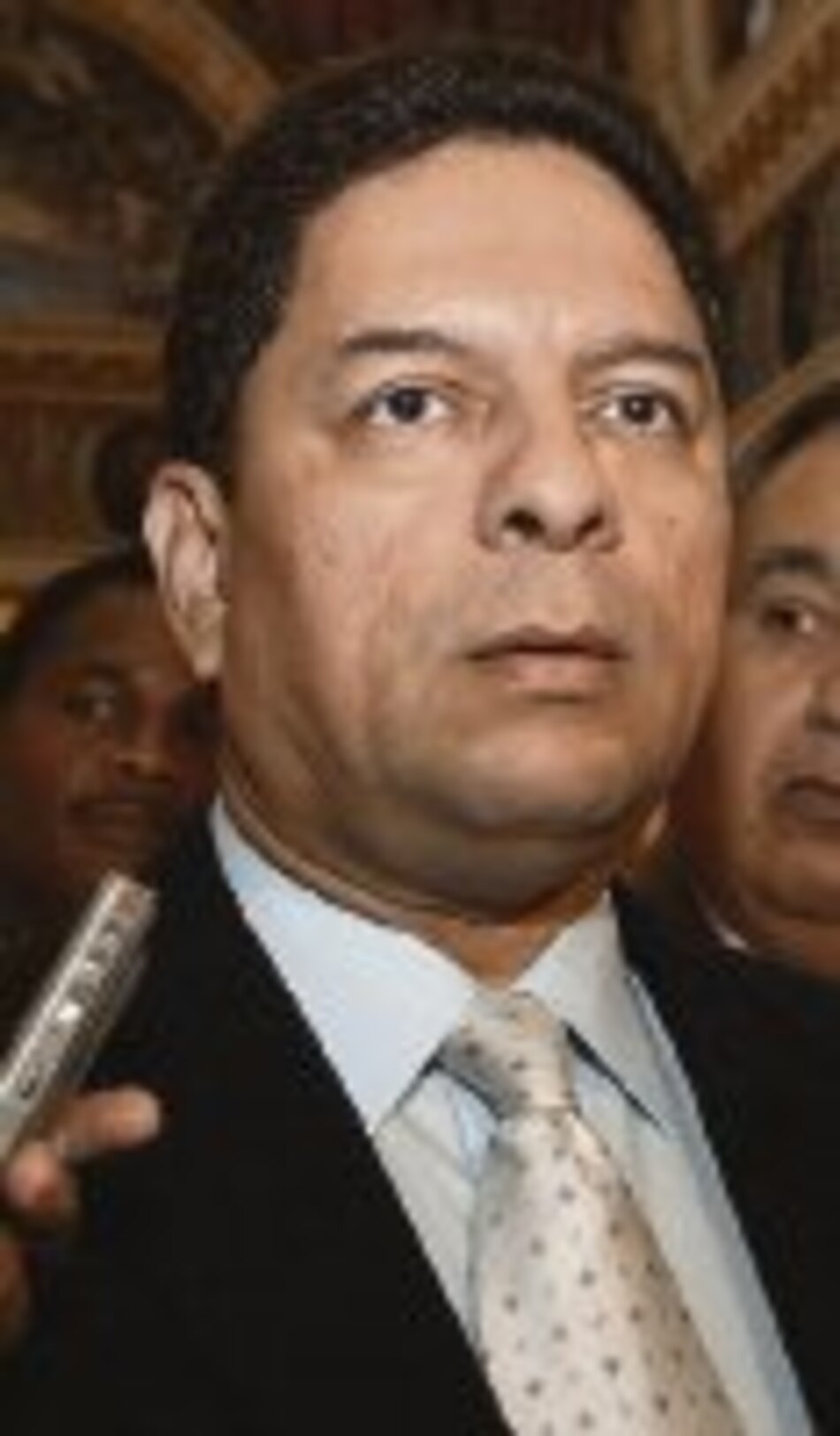 Arremeten contra el TPC, pero empresarios lo salvan