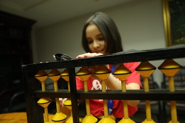 Calculadoras humanas: niños panameños compiten en España