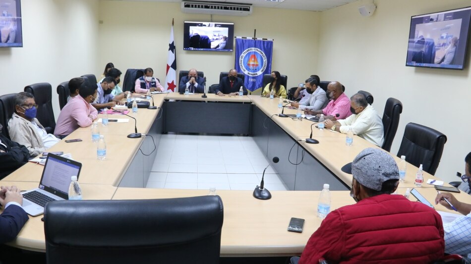 ATTT destinará $8 millones en subsidio a transportistas para evitar el aumento del pasaje