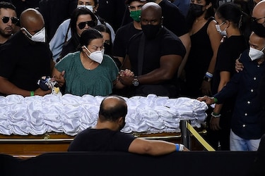 Brasil se despide conmovido de la joven cantante Marília Mendonça