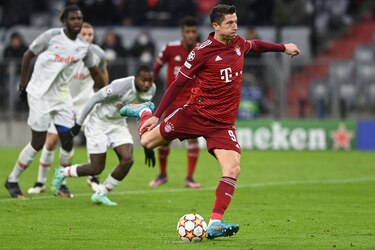 Lewandowski se luce en goleada del Bayern Múnich que avanza a cuartos de final