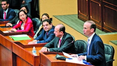 Ejecutivo acelera cambios fiscales