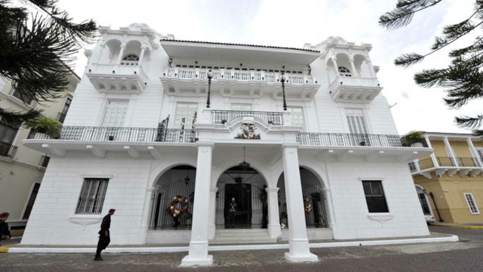 Contrato directo por $2.1 millones para remodelar oficinas del Palacio de las Garzas