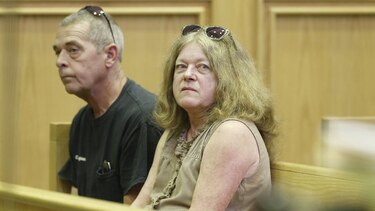 Pareja que tenía 276 perros se declara culpable de crueldad contra animales