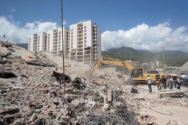 Sube a 1,719 la cifra de muertos y a 5,034 los heridos por el doble terremoto en Venezuela