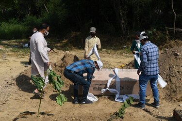 La pandemia de Covid-19 se acerca al millón de muertos en el mundo
