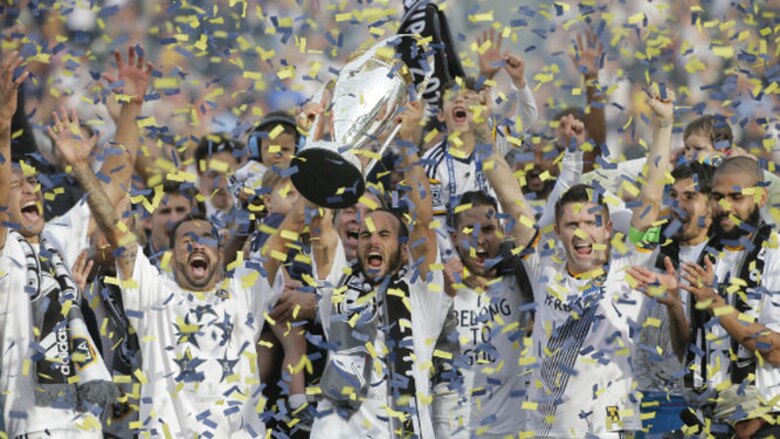 El Galaxy del panameño Penedo conquista la Copa en la MLS