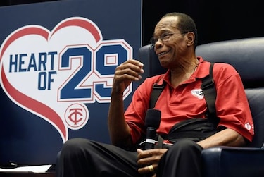 Emotivas imágenes de Rod Carew, que se recupera del infarto y quiere estar en pretemporada