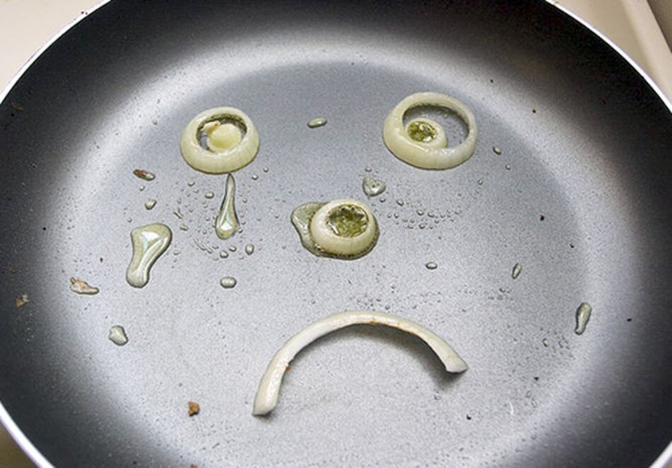 Sustancia que tienen algunos sartenes, alfombras y palomitas de microondas produciría cáncer