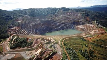 Dique en mina brasileña en riesgo de colapso