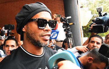 Ronaldinho pasó su cumpleaños solo en una cárcel paraguaya