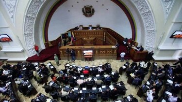 Amenazan al Congreso con cortarle los recursos