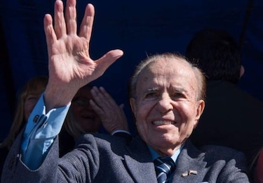 Expresidente argentino Menem busca a los 86 años nuevo mandato de senador