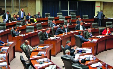 Mayoría de diputados usó licencia con sueldo