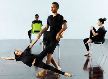 'Retomando el vuelo', el nuevo 'show' de danza de los chicos del barrio