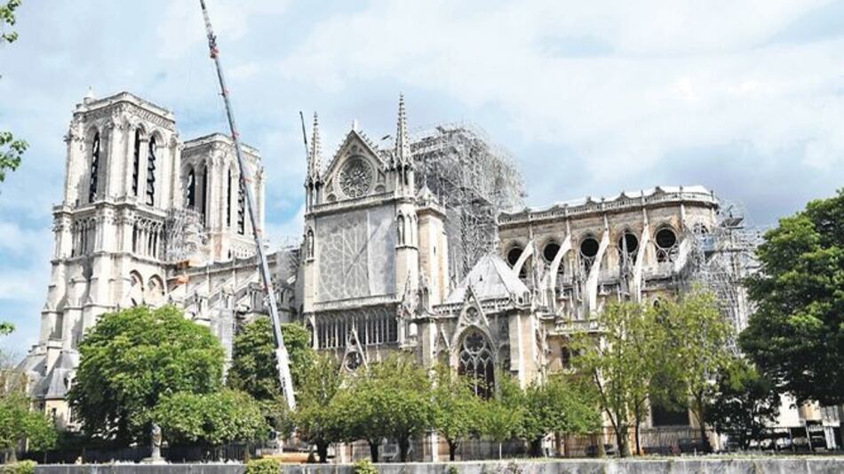 Iglesias francesas en peligro esperan una movilización