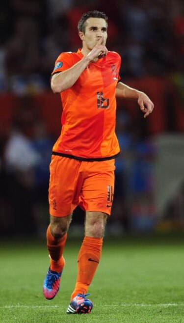 Van Persie anuncia su decisión de no renovar su contrato con el Arsenal