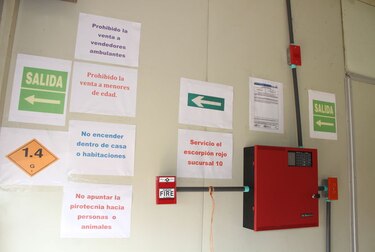 Refuerzan controles de seguridad para la venta de juegos pirotécnicos
