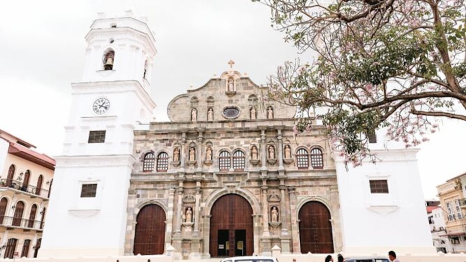 Basílica recién restaurada, con problemas en el techo
