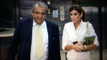 Poulett Morales asiste a indagatoria por caso de compra de mochilas escolares