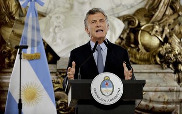 Gobierno argentino pide que siga búsqueda de futbolista Emiliano Sala