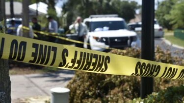 Hombre atrincherado en Florida muere tras intenso tiroteo con la policía