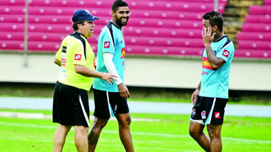 Gavilán da la cara y Amílcar se solidariza