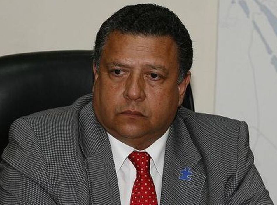 Contralor ordena investigar a exministro Vergara