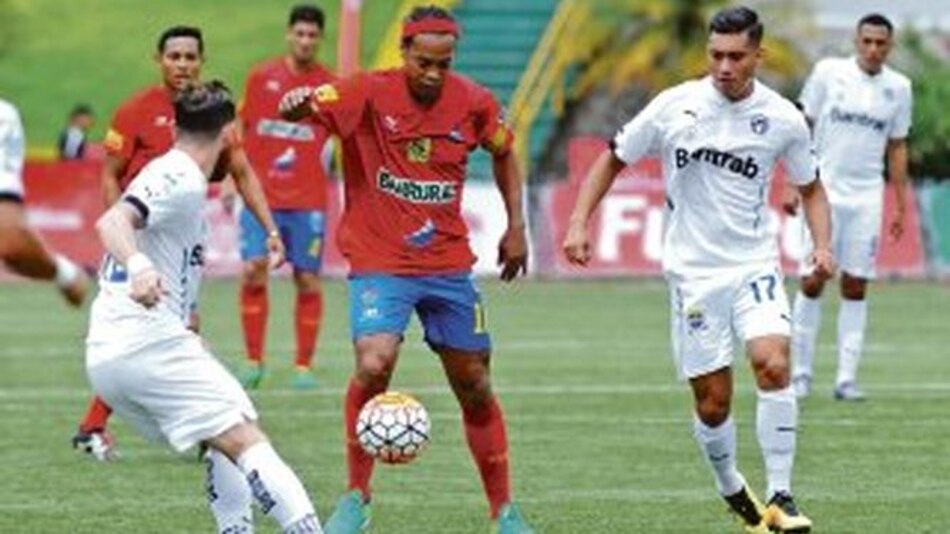 Ronaldinho, en juego de exhibición