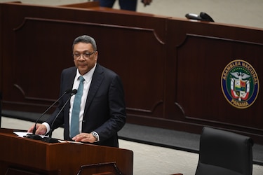 Dino Mon asegura que este lunes entregará la información contable de la CSS que solicitaron los diputados