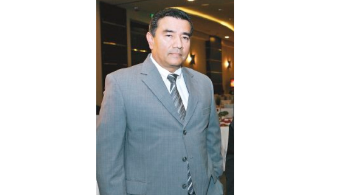 Óscar Ramírez.