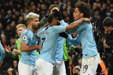 El City frena al Liverpool y se mete en pelea por el título