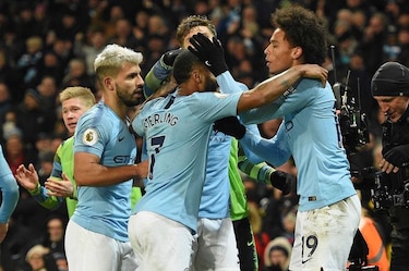 El City frena al Liverpool y se mete en pelea por el título