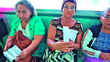 Refrendan 113 renglones de medicinas frente a escasez