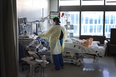 Estados Unidos supera los 900 mil muertos por Covid-19, según Universidad Johns Hopkins