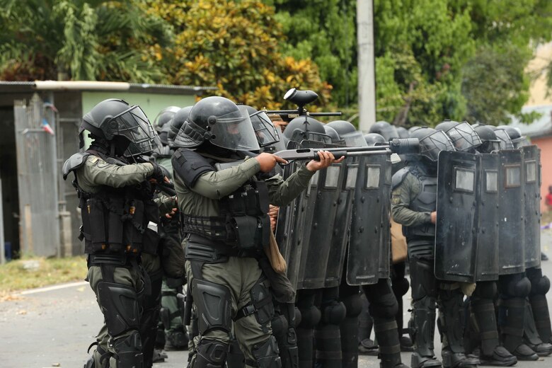 Policía Nacional justifica uso de munición de hule en protestas y niega agresión a la prensa