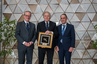 Comunidad judía de Panamá entrega el premio Shalom a Almagro por su lucha por la democracia y el combate al antisemitismo