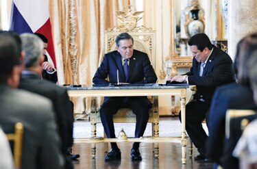 Procurador Eduardo Ulloa y su suplente toman posesión del cargo