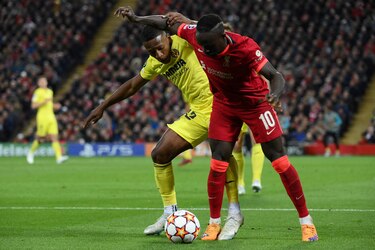 El Liverpool más cerca de la final de Champions al ganar 2-0 al Villarreal