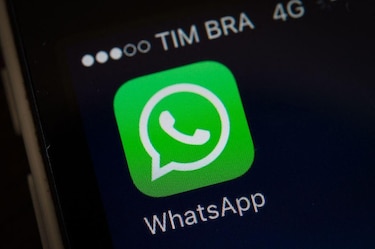 El "ejército digital" de 10 millones de personas en WhatsApp que ayudó a Lula a lograr una victoria histórica