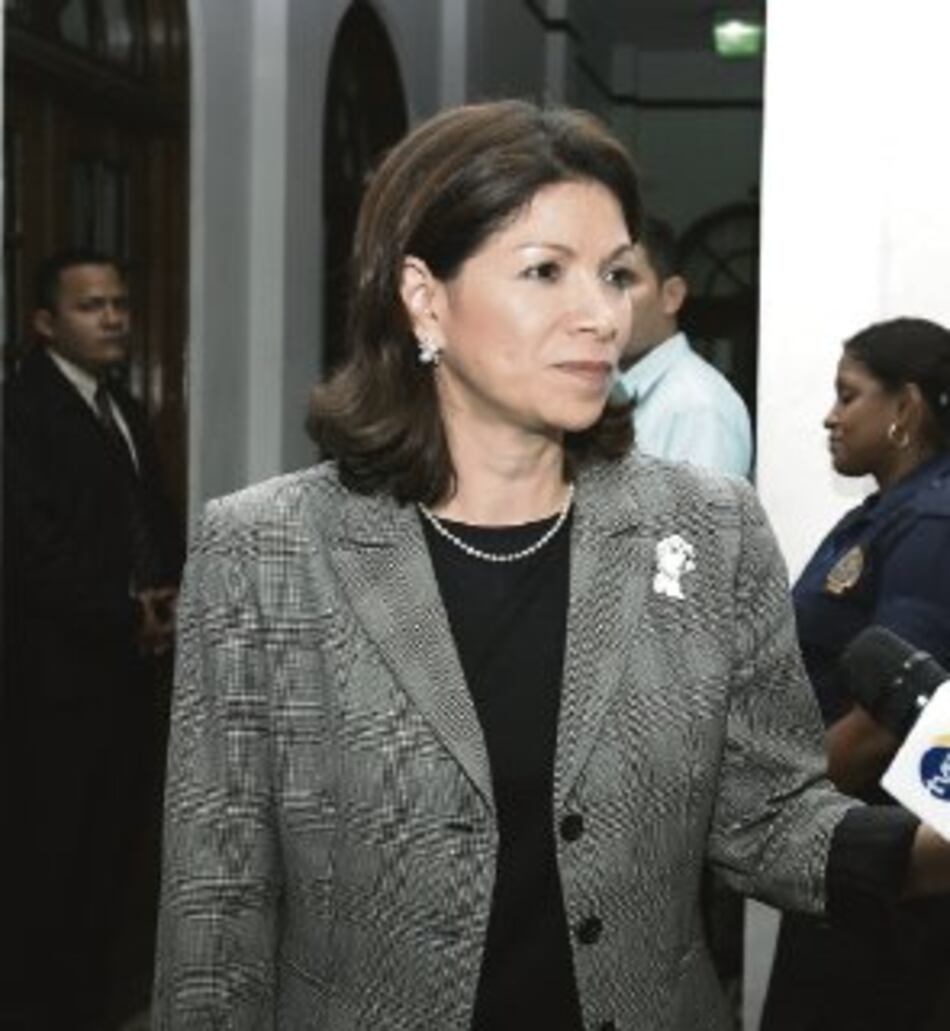 Separación de Gómez desata crisis constitucional