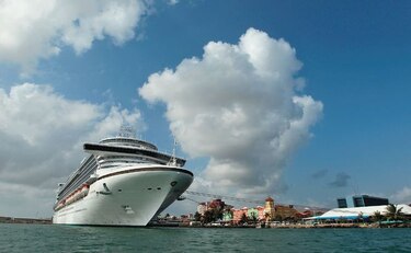 Protestas en Colón inquietan a cruceros