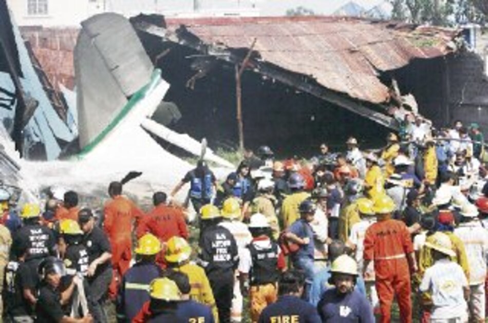 Accidente aéreo deja cuatro muertos en barrio de Filipinas