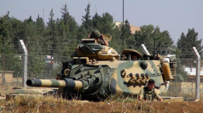 Tanques del ejército de Turquía invaden Siria
