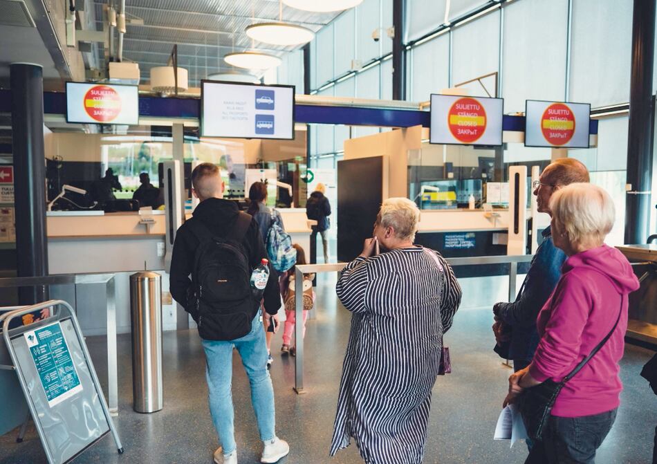 Europa, dividida sobre vetar a los turistas rusos